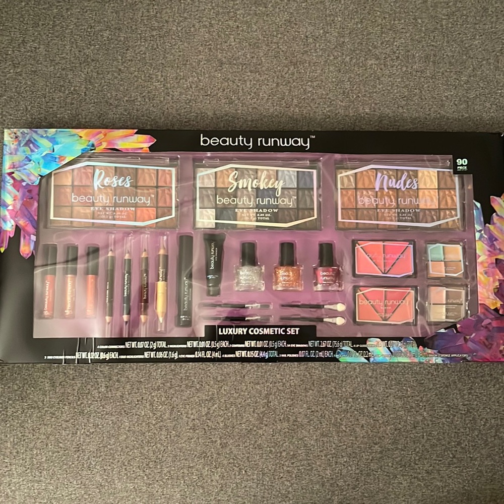 The Beauty Runway 90 Pieces Cosmetic Set